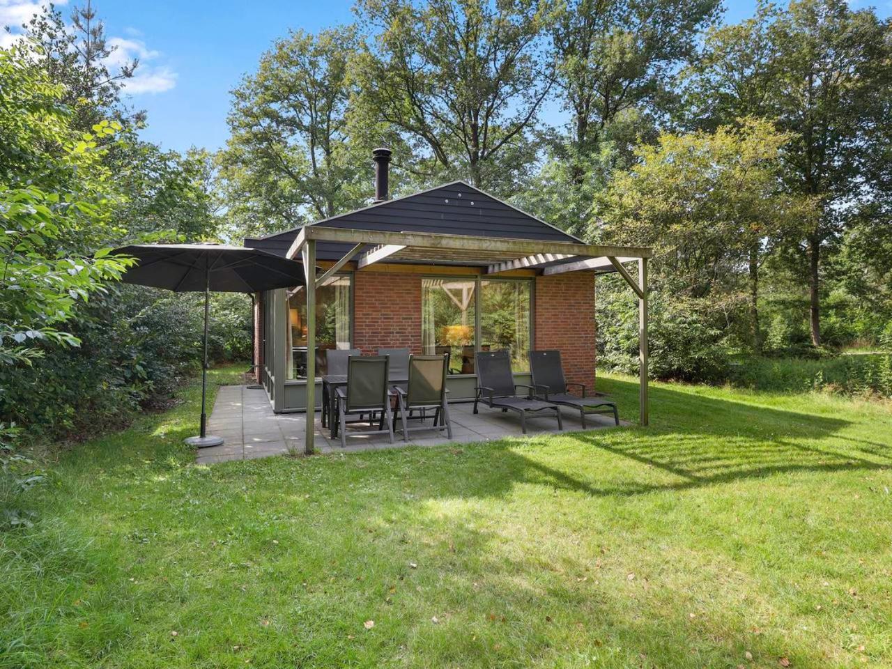 Luxury 4-Person Bungalow In The Holiday Park Landal Twenhaarsveld Holten Room photo